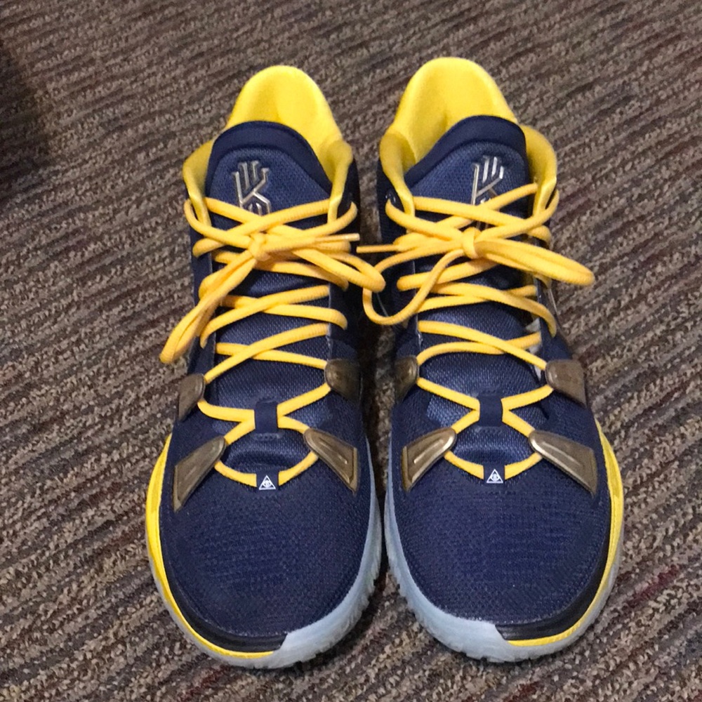Custom Nike Kyrie 7 basketball shoes, Size 11 Mens